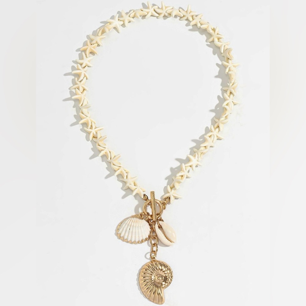 Shell Necklace - Picture 2 of 4